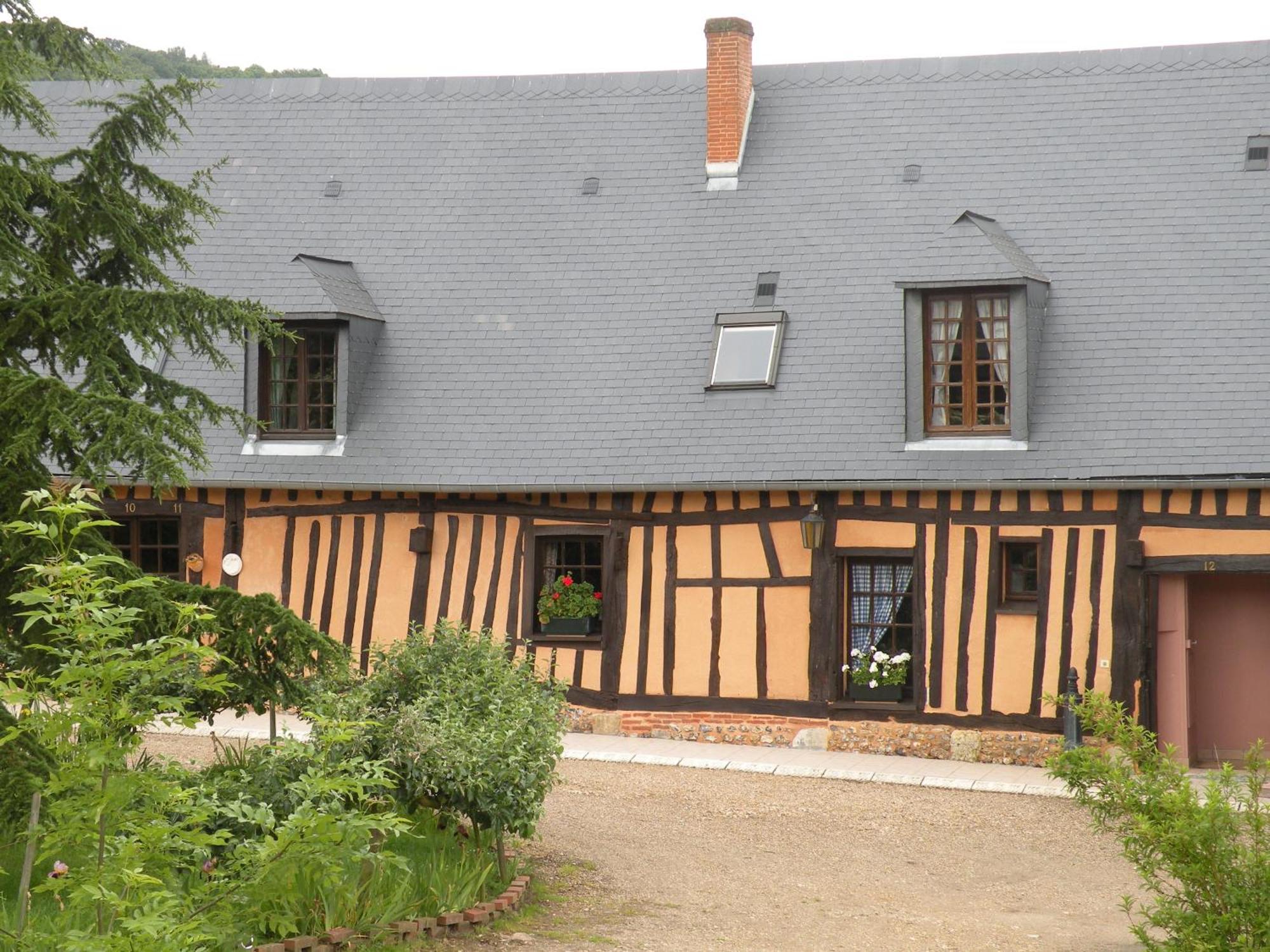 Les Granges Du Bout De La Ville Montville Buitenkant foto